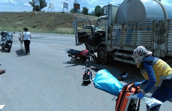 Kalemoğlu Yol Ayrımında Feci Kaza