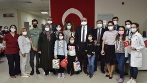 MCBÜ Tedavi Gören Çocukları Unutmadı