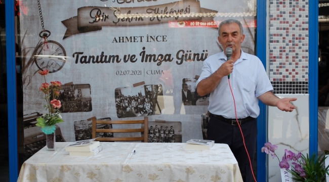 Tanıtım ve İmza Gününde Coşku