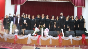 Halk Müziği Konseri Mest Etti