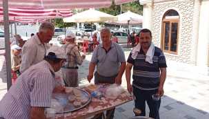 5 Eylül Mahallesinde 24. Aşure Hayrı