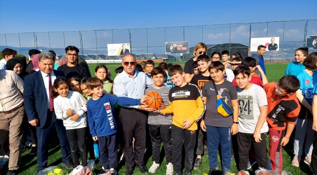 Bakanlığın Spor Malzemeleri Dağıtıldı