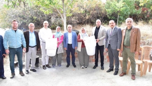 Büyükşehirden Üzüm Sıkma Makinesi