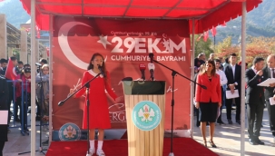 Şiir Okuma Yarışmasında Manisa 1.si Dila Demirulus