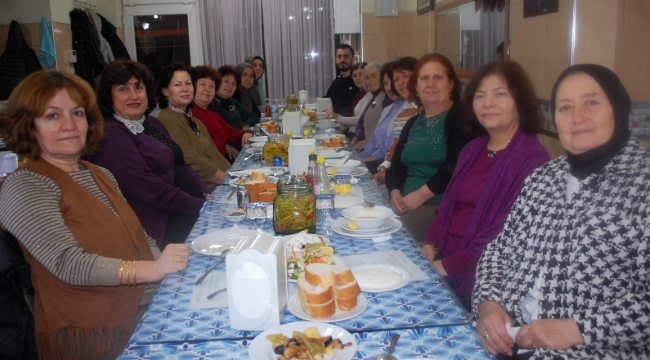 Türk Müziği Korosu Yemekte Buluştu