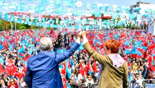 Akşener'in Manisa Mitinginde Gördesli Makbule Vurgusu