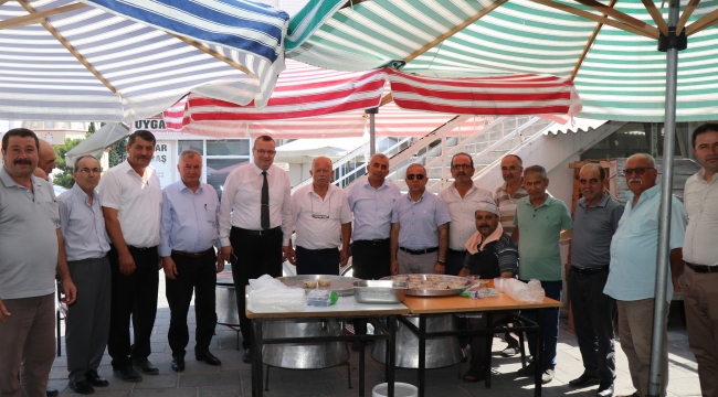 Hal Binası Esnaflarından Aşure Hayrı