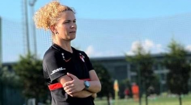 Kadın Futbol U-19 Milli Takımı Aytürk Hocaya Emanet