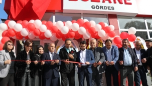 Gördes Eczanesi Düzenlenen Törenle Açıldı