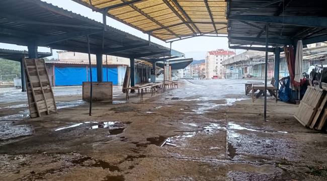 Bu Pazaryeri Gördes'e Yakışmıyor