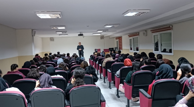 İmam Hatip Lisesinde Sıcak Bir Söyleşi
