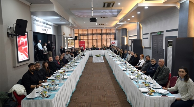 Vali Ünlü Yerel ve Ulusal Basın Mensuplarıyla Bir Araya Geldi