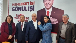 İstifa Edip Ak Parti'ye Geçtiler