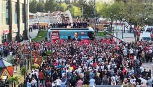 CHP Genel Başkanı Özgür Özel'den Manisa'da Gövde Gösterisi