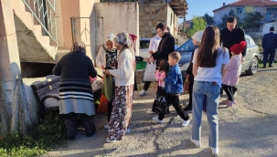 Kuşluk'ta Bayram Şekeri Geleneği Devam Ediyor