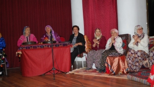 Anneler Gününde Muhteşem Gece