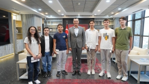 Başkan Zeyrek LGS Birincilerini Ağırladı
