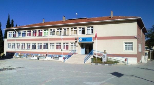 Fatih Ortaokulunun LGS Başarısı: 14 Öğrenci Fen Lisesine Gidiyor