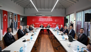 Ferdi Zeyrek CHP'li Büyükşehir Belediye Başkanları Toplantısına Katıldı