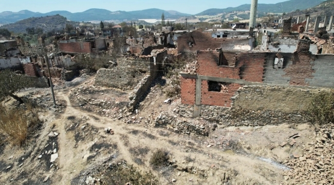 Yangında Karayakup Köyü Yok Oldu