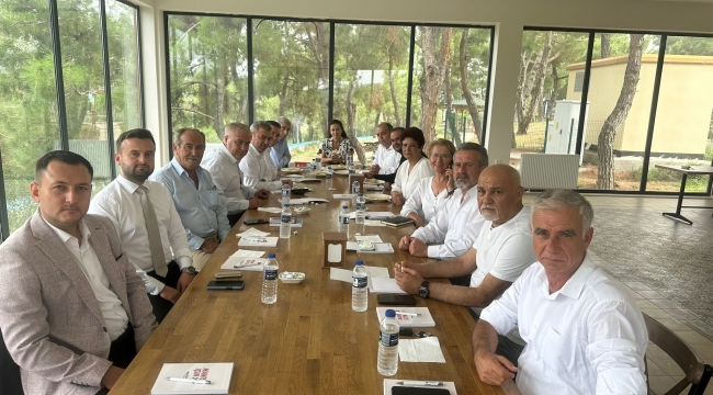 Başkan Özalper CHP İlçe Başkanlarını Memleketinde Ağırladı