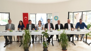 Başkan Zeyrek, Muhtarlar ve Oda Başkanlarıyla Buluştu