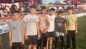 Güreşçilerimiz Göğsümüzü Kabarttı