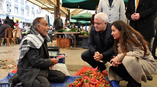 Başkan Özalper ve Kurmayları Pazar Yerindeydi