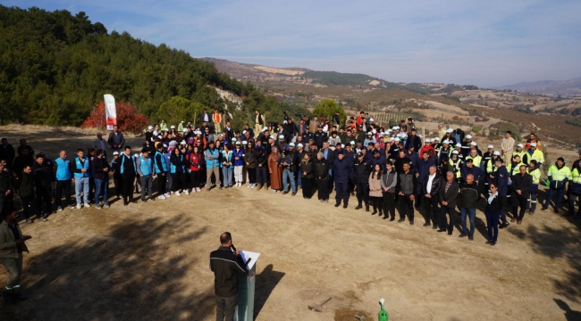 Milli Ağaçlandırma Gününde Fidanlar Toprakla Buluştu