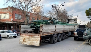 Şehir Merkezinde Tır Rezaleti