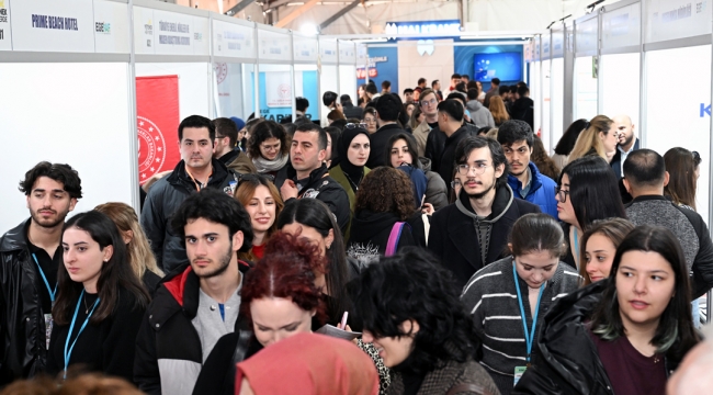 EGEKAF'25 Kariyer Fuarına Yoğun İlgi