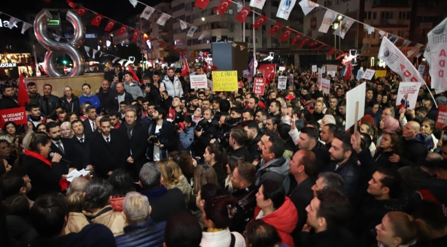 Manisa'da CHP'den Demokrasi Yürüyüşü