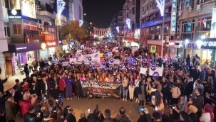 Manisa'da Kadınlar Eşitlik ve Özgürlük İçin Yürüdü