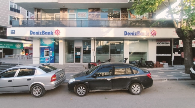 Denizbank Gördes Şubesini Kapattı
