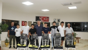 Başkan Büke'den Güreşçilere Kıspet Hediyesi