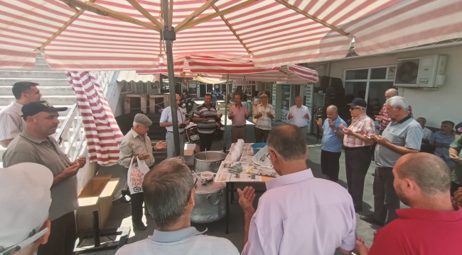 Hal Binası Esnafından Aşure Hayrı