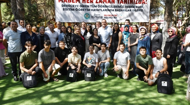 5000 Üniversite Öğrencisine Aylık 1000 TL Burs Desteği