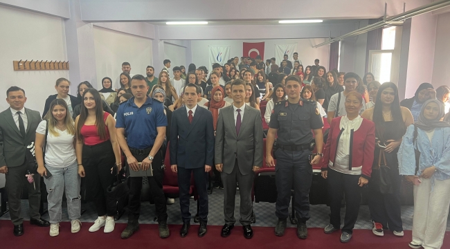 Yüksekokul Öğrencileri İlçe Protokolüyle Buluştu