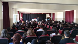 Ahmet İnce Anadolu Lisesinde Konuştu