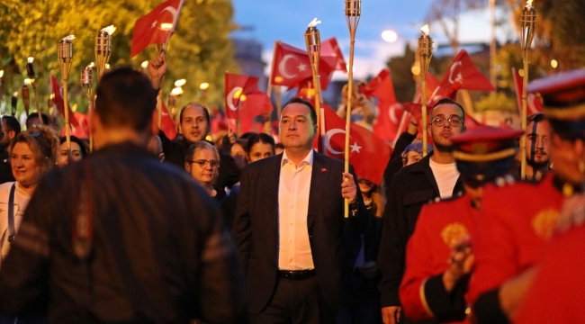 Büyükşehir Belediye Başkanı Dutlulu'dan Cumhuriyet Kutlaması