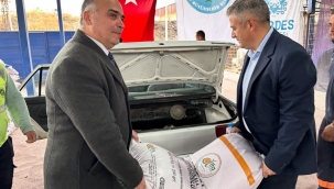 Üreticilere Tohumları Dağıtıldı