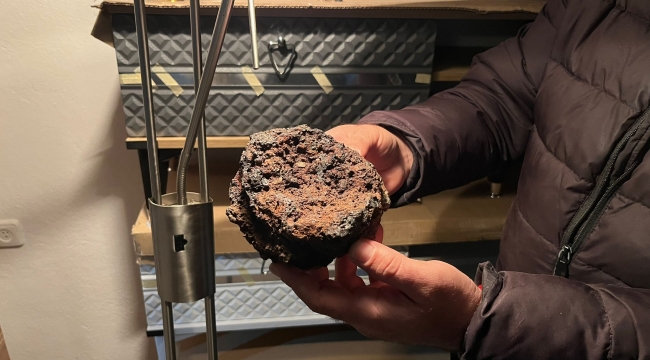 Çomaklı Dağında Göktaşı Parçası Bulundu