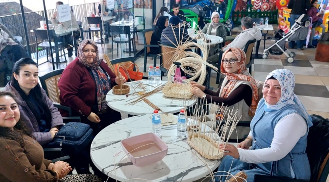 Kağıttan Sanata El Hünerleri Sergilendi