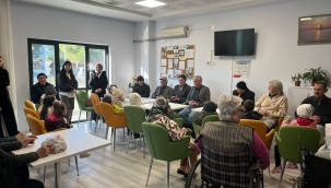 Kuran Kursu Öğrencilerinden Huzurevi Ziyareti