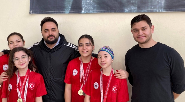 Okul Sporları Yüzme Yarışlarına Gördes Damgası