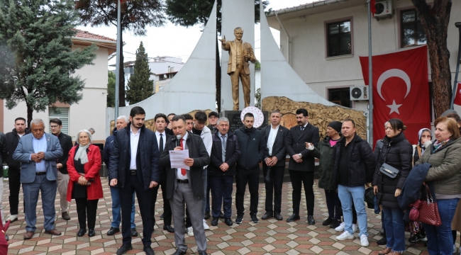 CHP'den 23 Nisan Çelenk Töreni Sonrası Basın Açıklaması