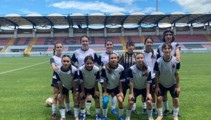 Kadın Futbolunda İlçemizi Temsil Ediyorlar