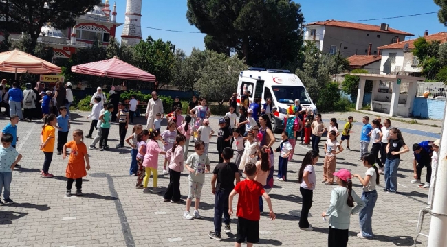 M.Akif Ersoy İlkokulunda Yılsonu Şenliği