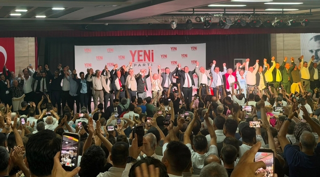 Manisa Büyükşehir ve 14 İlçe Belediye Başkanı Yeni Parti'ye Katıldı