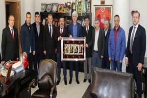 Akhisar Gördesliler Derneğinden Başkan Hızlı'ya Ziyaret